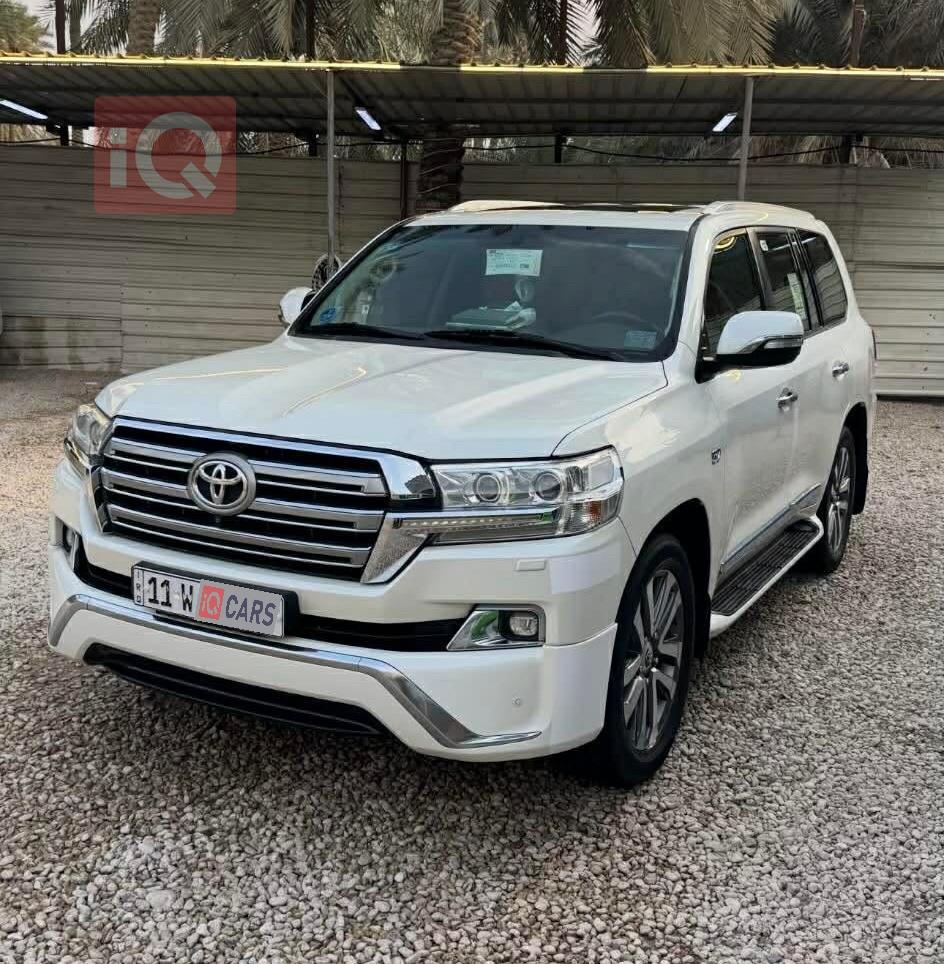 تويوتا لاندكروزر